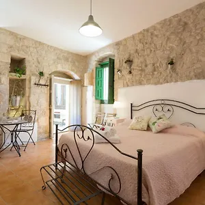 Pura Vida Iblea 2*, Ragusa Italia